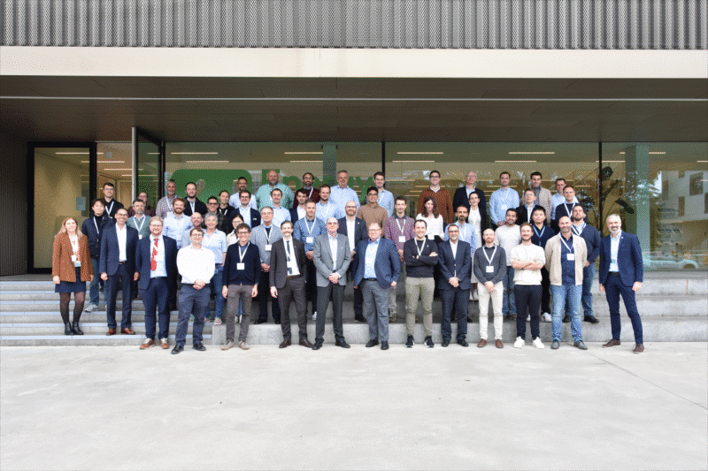 Group picture Etch launches industrial partnership program