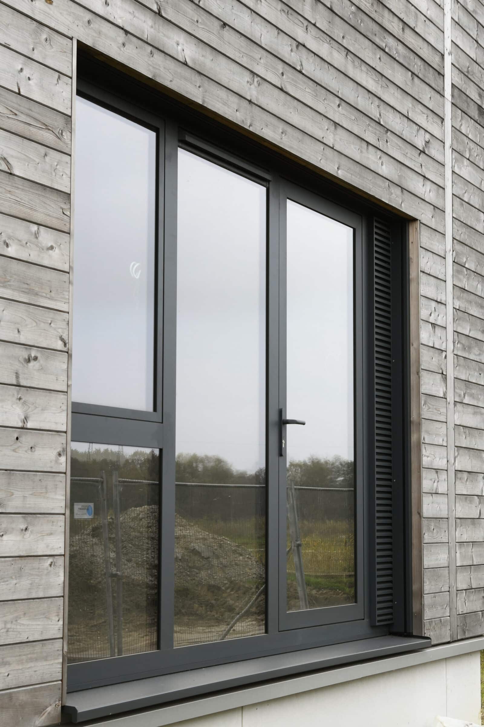 THOREAQ two identical lab houses exterior